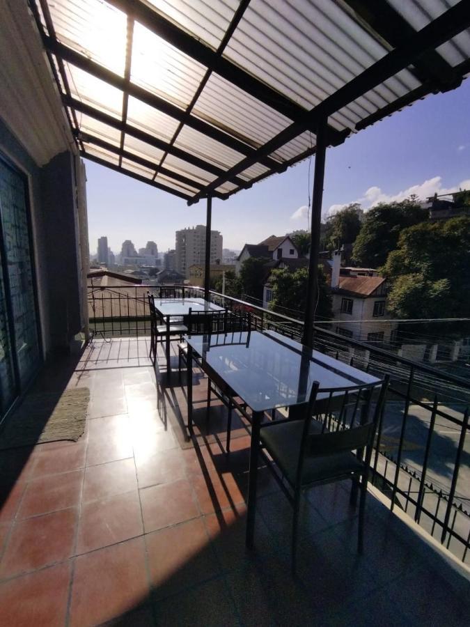 Hostal Casa Lhotse วิญาเดลมาร์ ภายนอก รูปภาพ